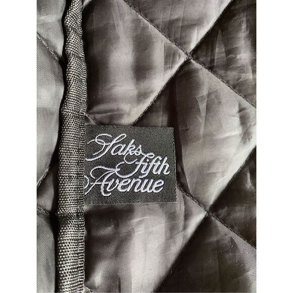 Saks Fifth Avenue women’s black nylon quilted tote bag 16 x 19 x 5 ￼ - Picture 4 of 4